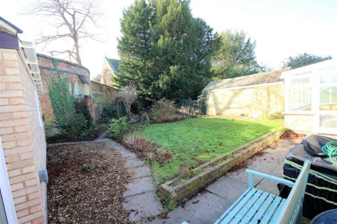 garden 1.jpg