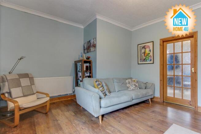 LOUNGE: