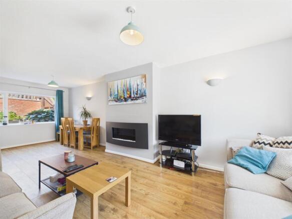 Living/Dining Room