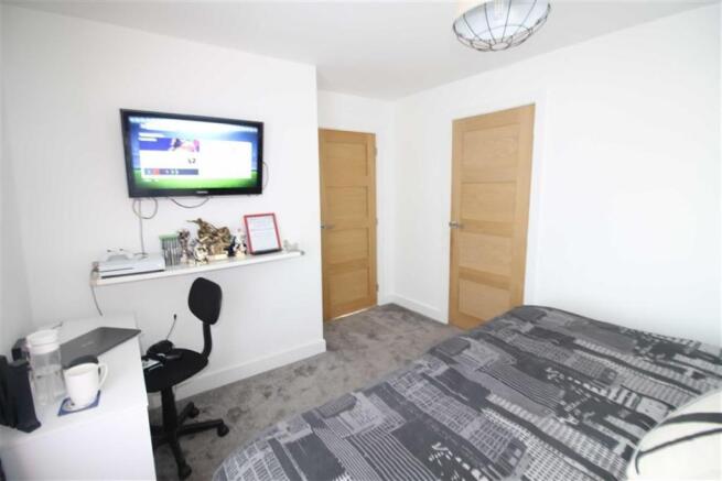 Bedroom no.2 rear double: