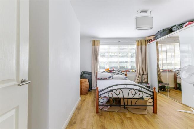 Bedroom 1.jpg