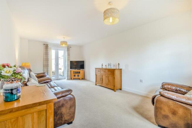 8571786-interior26.jpg