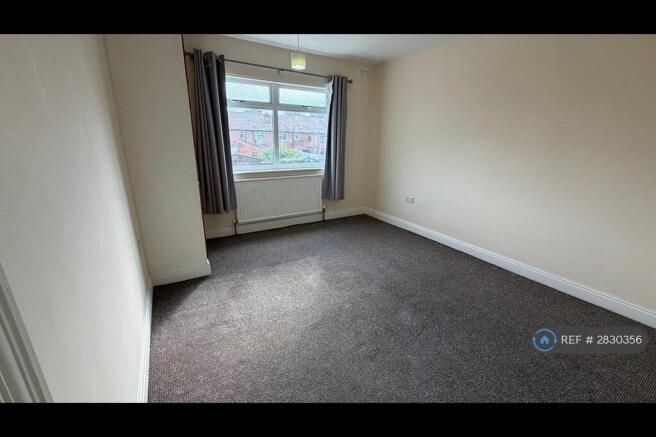 3 bed Terraced to rent Image 8