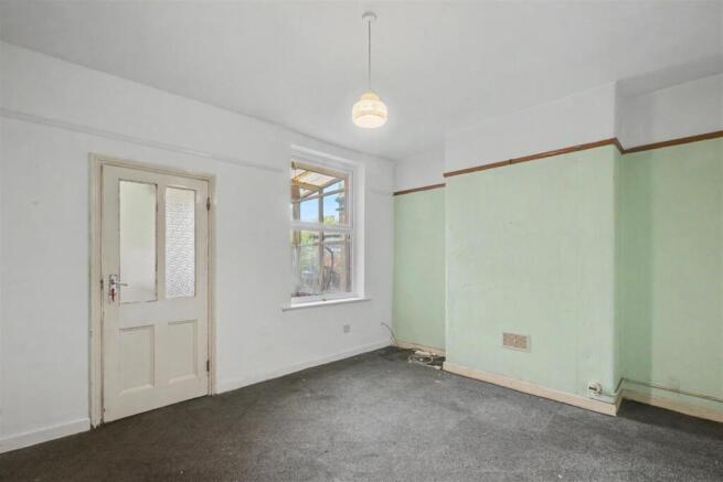 Wilford Crescent East, Nottingham photo 4