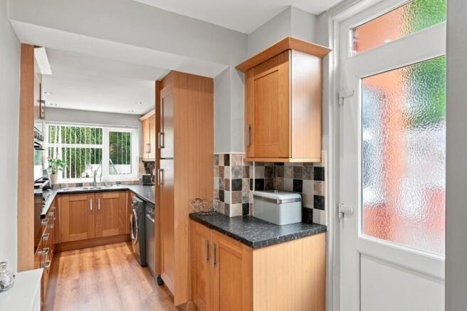 3 bed Semi-Detached for sale Image 6