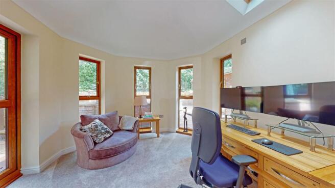 GARDEN ROOM
