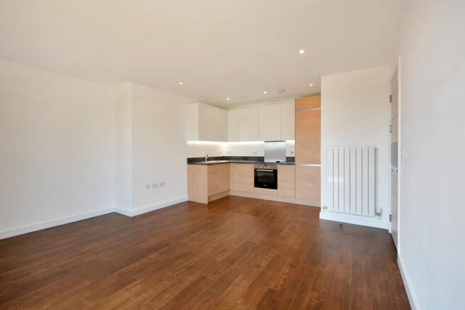 Spacious Open Pla...