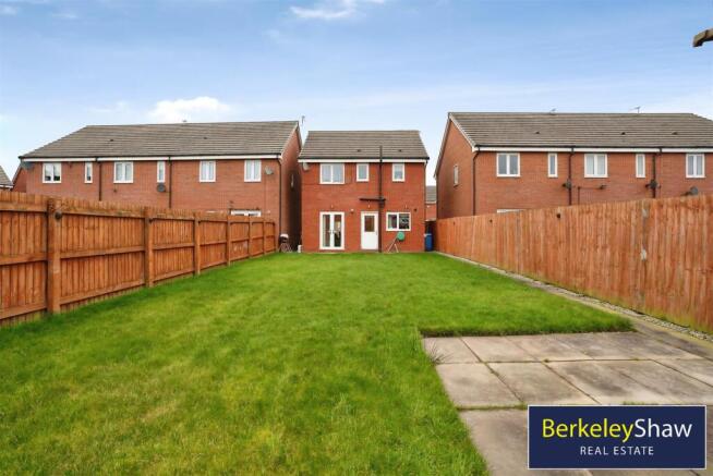 Rear garden (2)