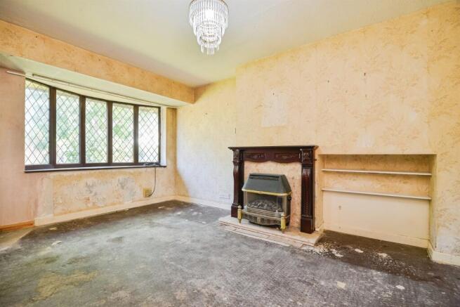 4 bed Semi-Detached for sale Image 4