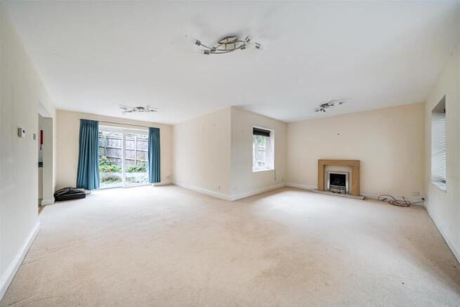 Living Room.jpg