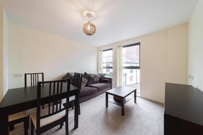 2 bed Apartment to rent Image 9