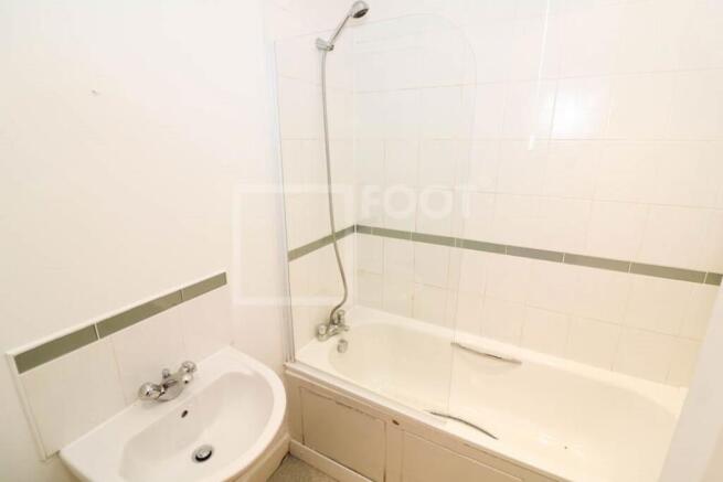 1 bed Apartment to rent Image 4