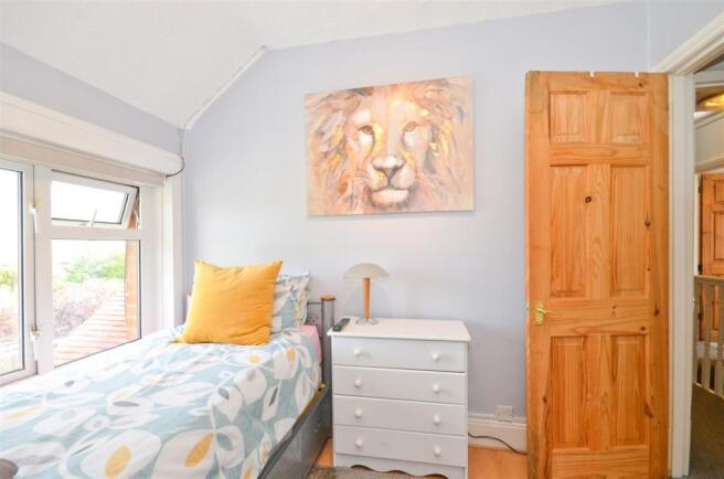 Bedroom 3 (2).JPG