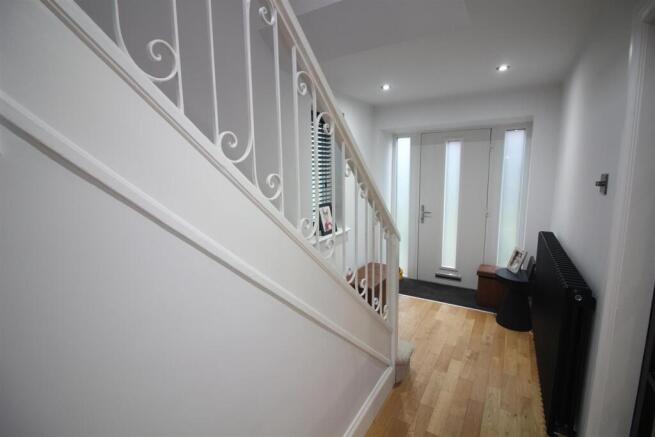 3 bed Semi-Detached for sale Image 10