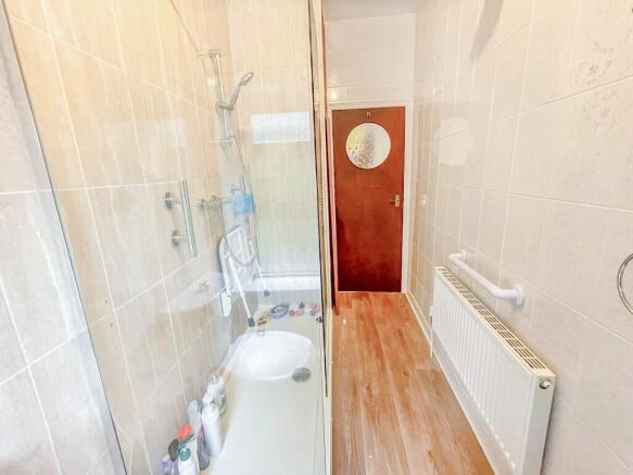 3 bed Terraced for sale Image 12