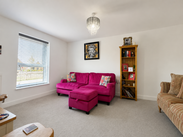 4 bed Detached for sale Image 4