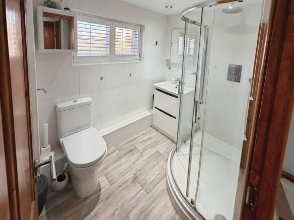 3 bed Semi-Detached for sale Image 11