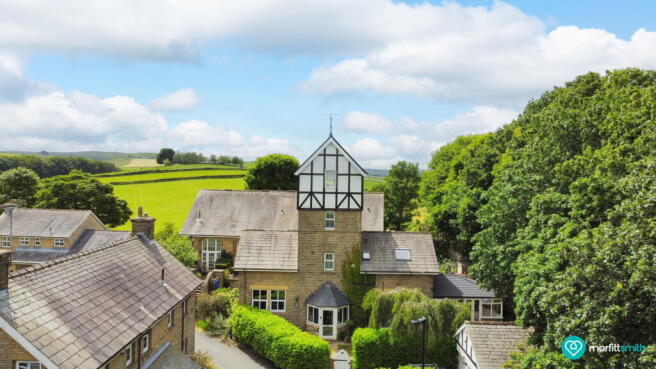 4 bed Detached to rent Image 6
