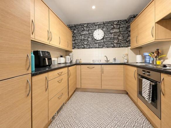 kitchen 1.jpg