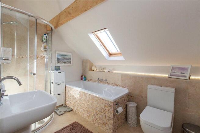 En-Suite Bathroom