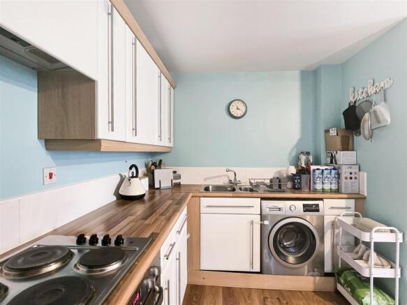 2 bed House for sale Image 7