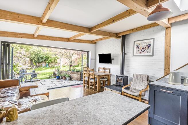 Living Room/Dining
