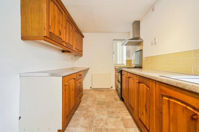 2 bed Ground Flat for sale Image 7
