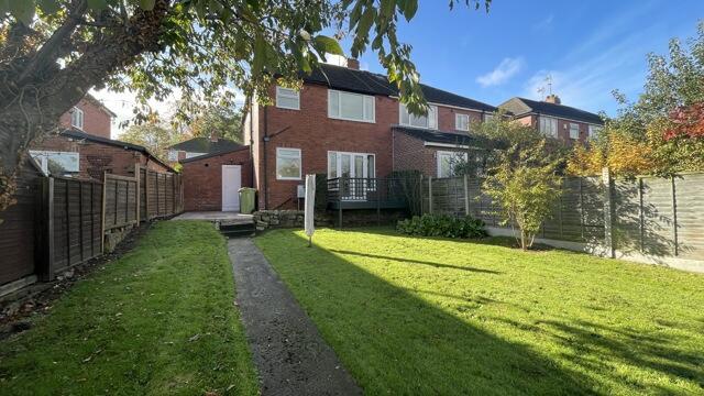 3 bed House to rent Image 12