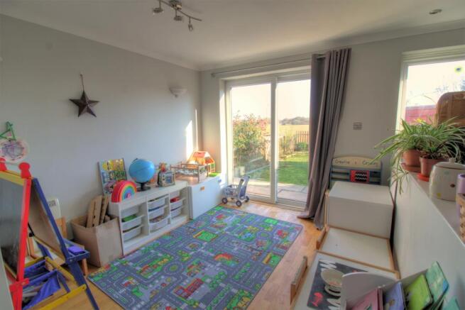 PLAY AREA / DINER