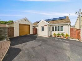 14 The Hollies, Valley Close, Wooden, Saundersfoot SA69 9BS