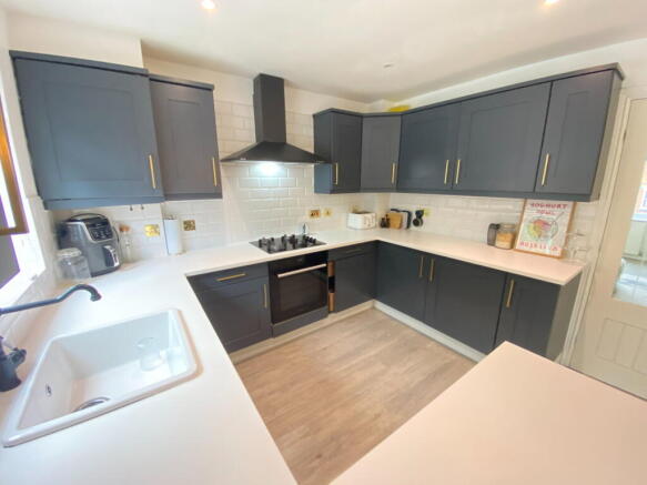 3 bed Detached for sale Image 10