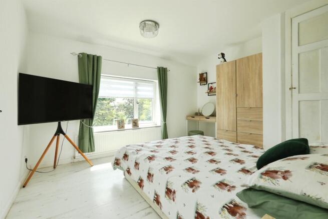 3 bed Town House for sale Image 10