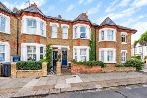 Mill Plat Avenue, Isleworth