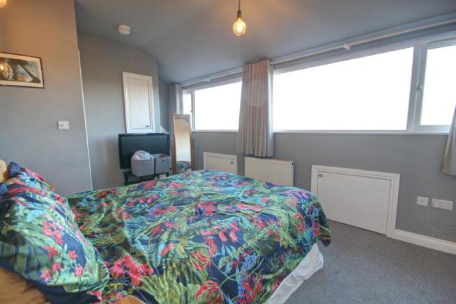 3 bed Semi-Detached for sale Image 7