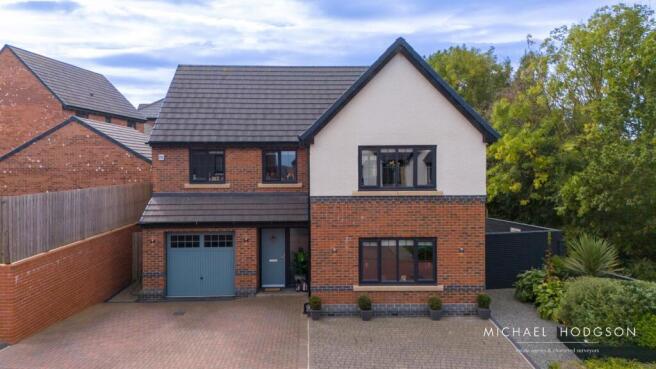 72, Leighfield Drive-02.jpg