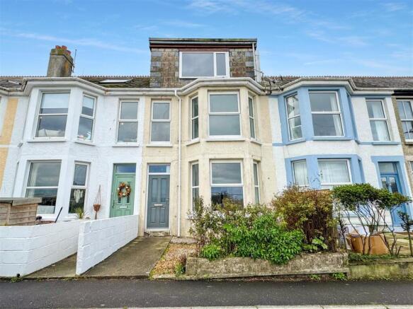 5 Carclew Avenue
