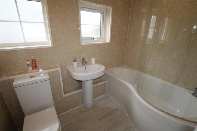Family Bathroom/WC
