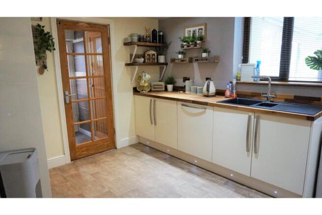 Kitchen/Breakfast