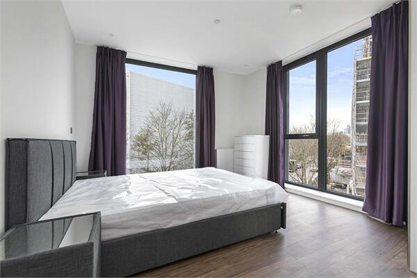 Apartment in London - View 5