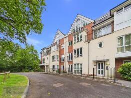 102, Stone Court, Maidenbower, Crawley RH10 7RY
