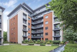 21, 52 College House, Putney Hill, London SW15 6BF