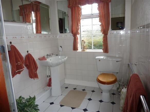SHOWER ROOM