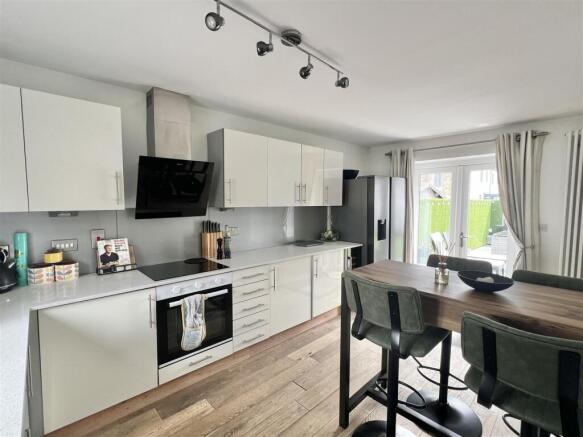 Kitchen: