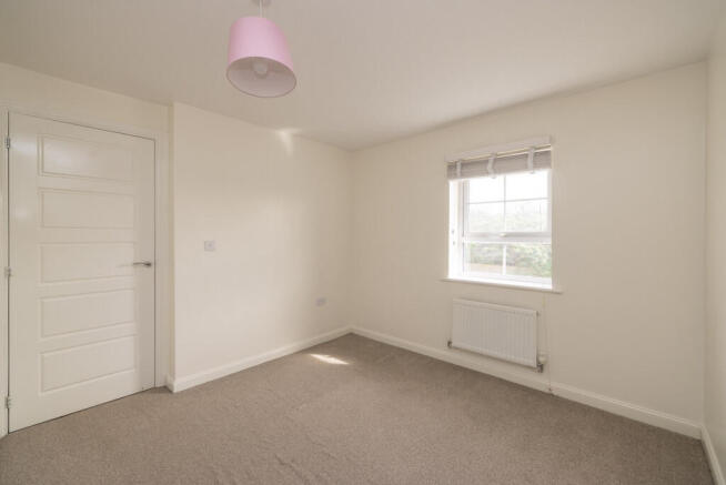 4 bed Detached for sale Image 8