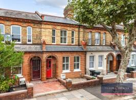 125, Lymington Avenue, Wood Green, London N22 6JJ