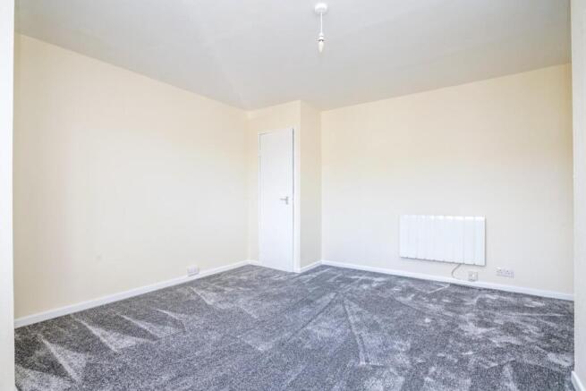 3 bed Terraced to rent Image 9
