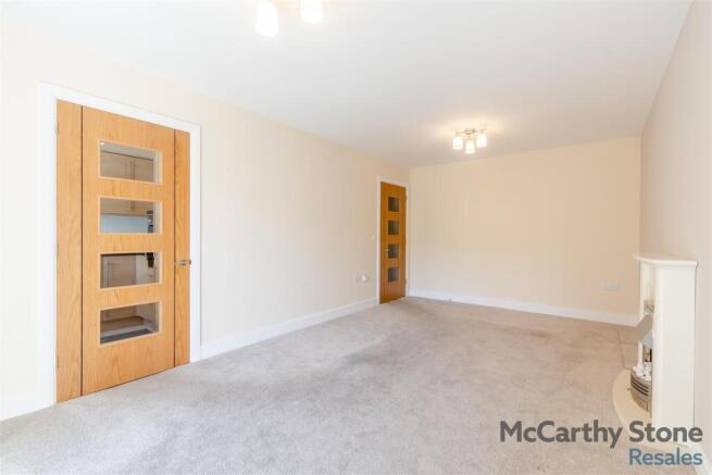 8688928-interior05.jpg