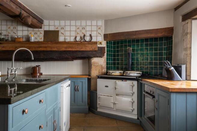 44 - Chedworth Manor - GL54 4AA - Web.jpg