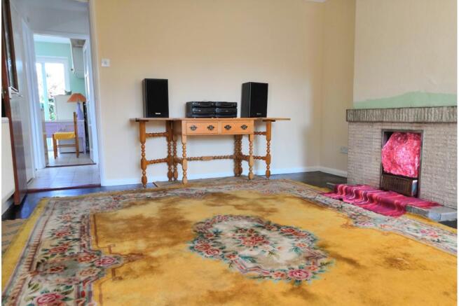 Lounge/Dining Room