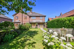Oak Tree Cottage, Trampers Lane, Fareham PO17 6DG
